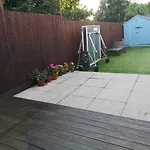 3 Bedroom And Garden In North * Bristol