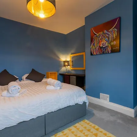 3 Bedroom And Garden In North Ferienhaus *