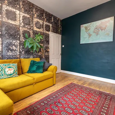 3 Bedroom And Garden In North *