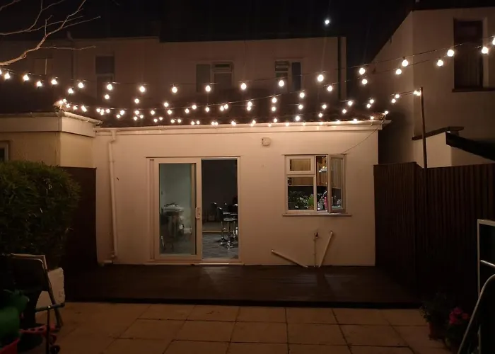 3 Bedroom And Garden In North Сasa de vacaciones