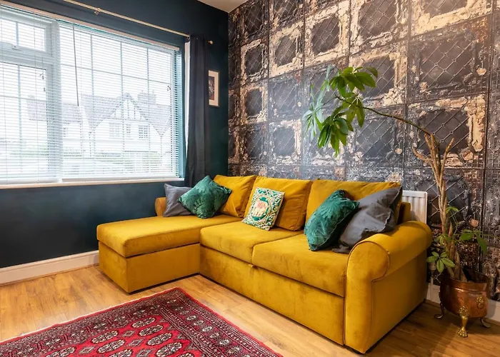 3 Bedroom And Garden In North Ferienhaus