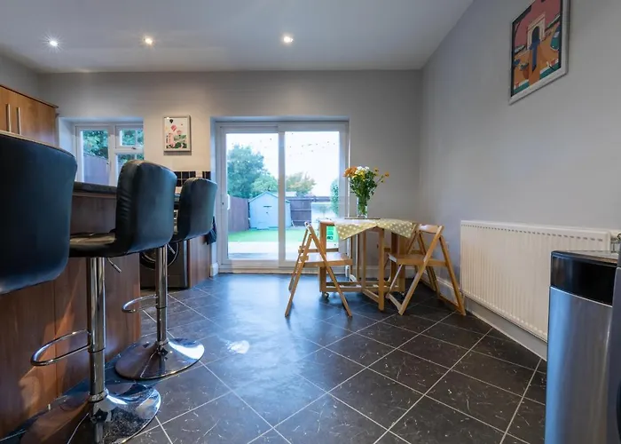 Ferienhaus 3 Bedroom And Garden In North