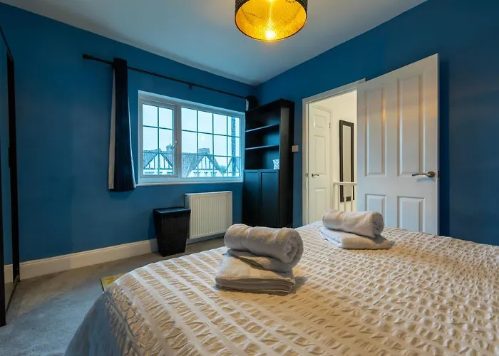 3 Bedroom And Garden In North