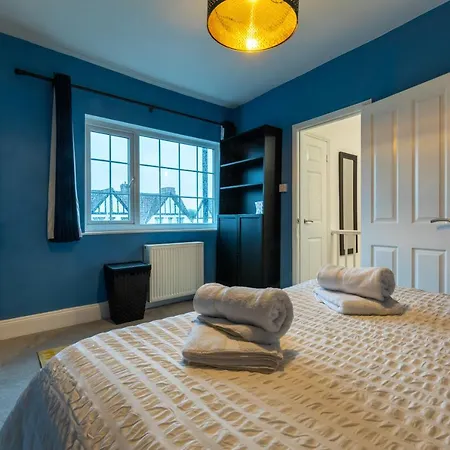 3 Bedroom And Garden In North